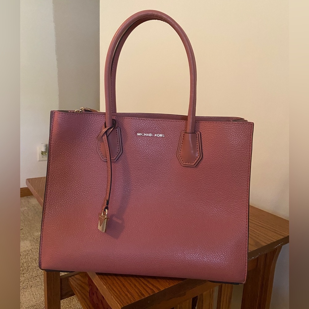 Michael Kors Beautiful Pink Purse